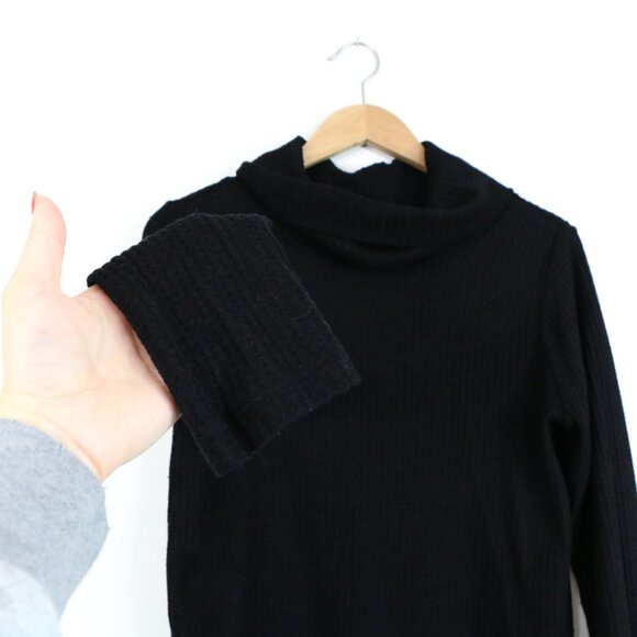 *St Johns Bay Black Crepe Long Sleeve Black Turtleneck - Picture 5 of 6